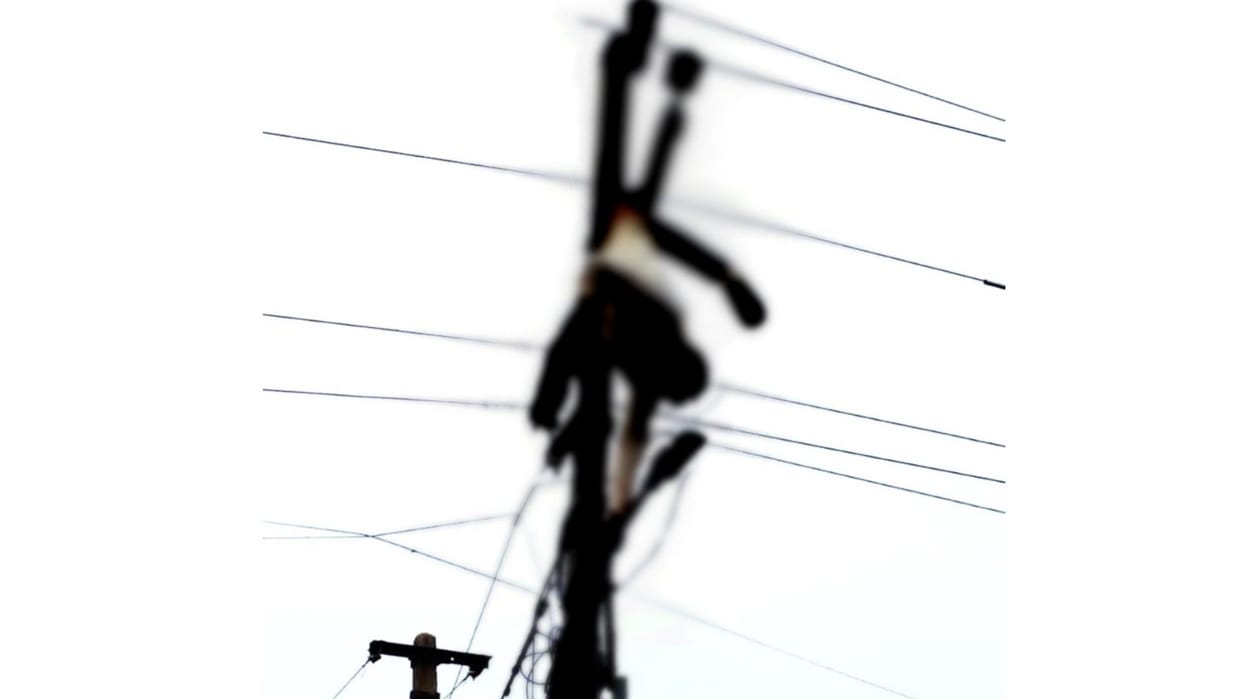 Lineman dies of electric shock on an electric pole in Bhilwara