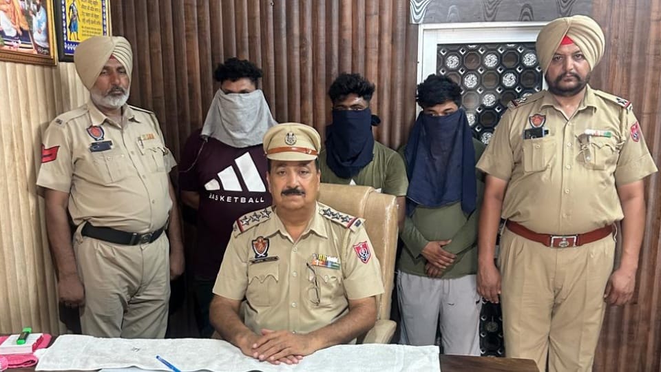 Kapurthala police arrested three accused of car theft gang