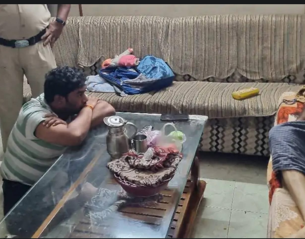 Indore: An elderly man committed suicide by shooting himself in Indore.