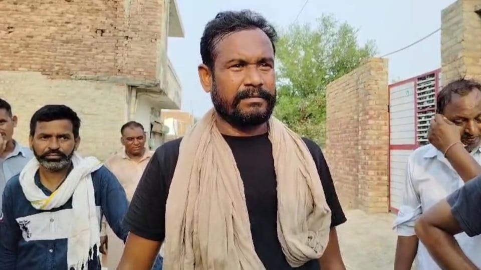 Man came to meet female friend tied to tree and beaten in bathinda