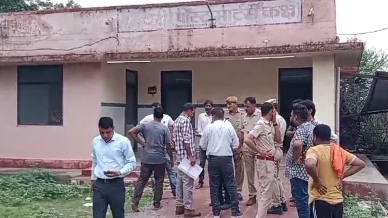 Sawai Madhopur: Dead body of a young man found on the roadside, family members expressed suspicion of murder