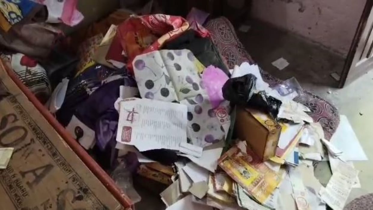Alwar News: A deserted house became the target of thieves, goods worth lakhs were stolen by breaking the lock