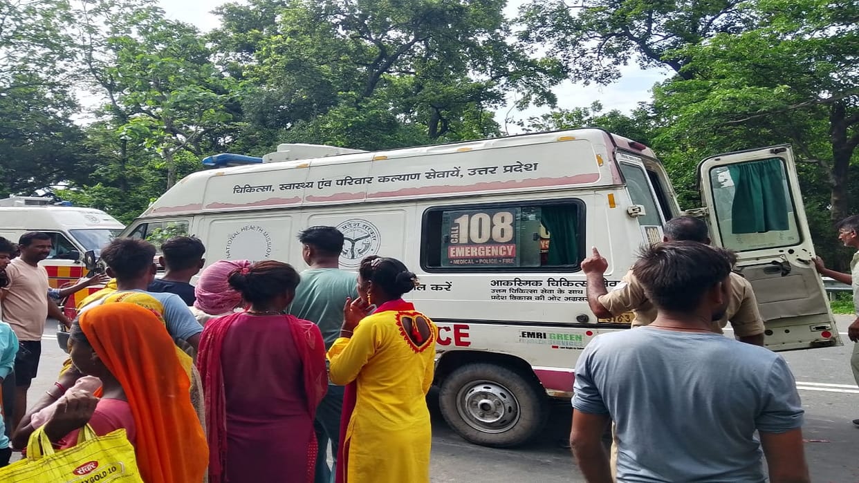 More than 10 workers injured as pickup vehicle overturns in Lakhimpur kheri