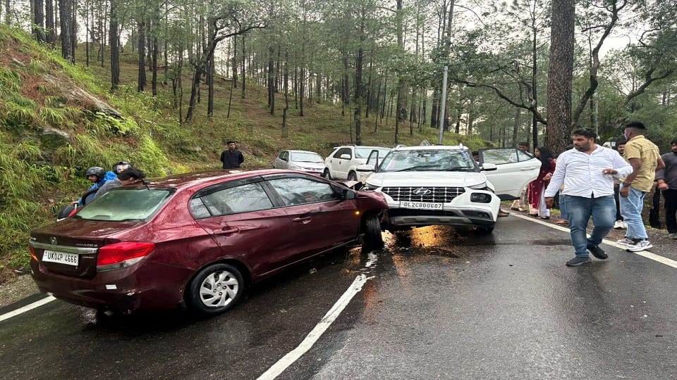 Student returning from birthday party dies in road accident in nainital