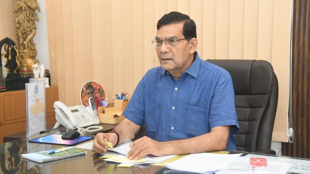 Energy Minister AK Sharma said that under the Akhilesh government, power thieves were protected