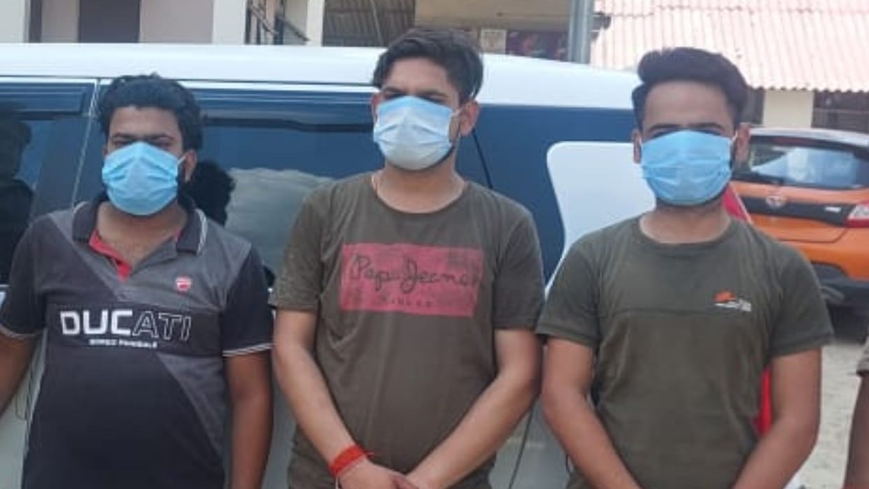 Three youths circulated fake notes worth Rs one lakh in the market in Bareilly
