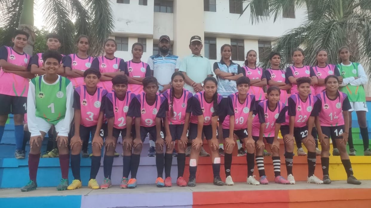 Sport News Six players from Kashi in UP's junior girls football team, competition will be held in Karnataka