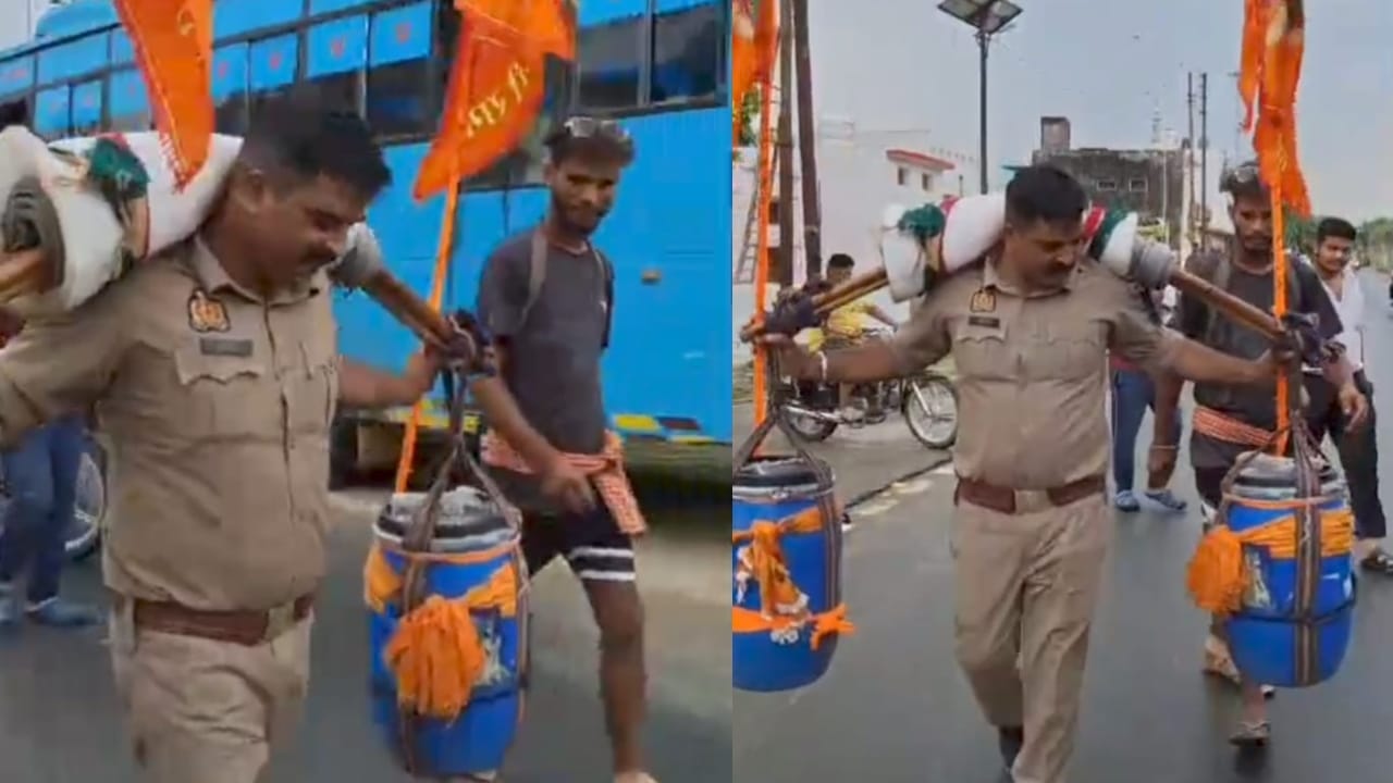 Kanwariya left for Bageshwar Dham carrying 65 liters of Ganga water from Haridwar