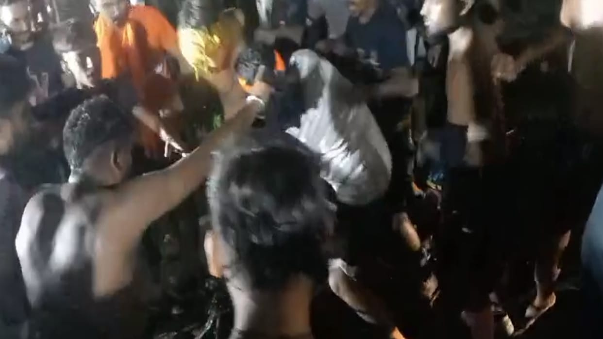Saharanpur: Angry Kanwariyas created ruckus after bike collision, beat up two youth badly
