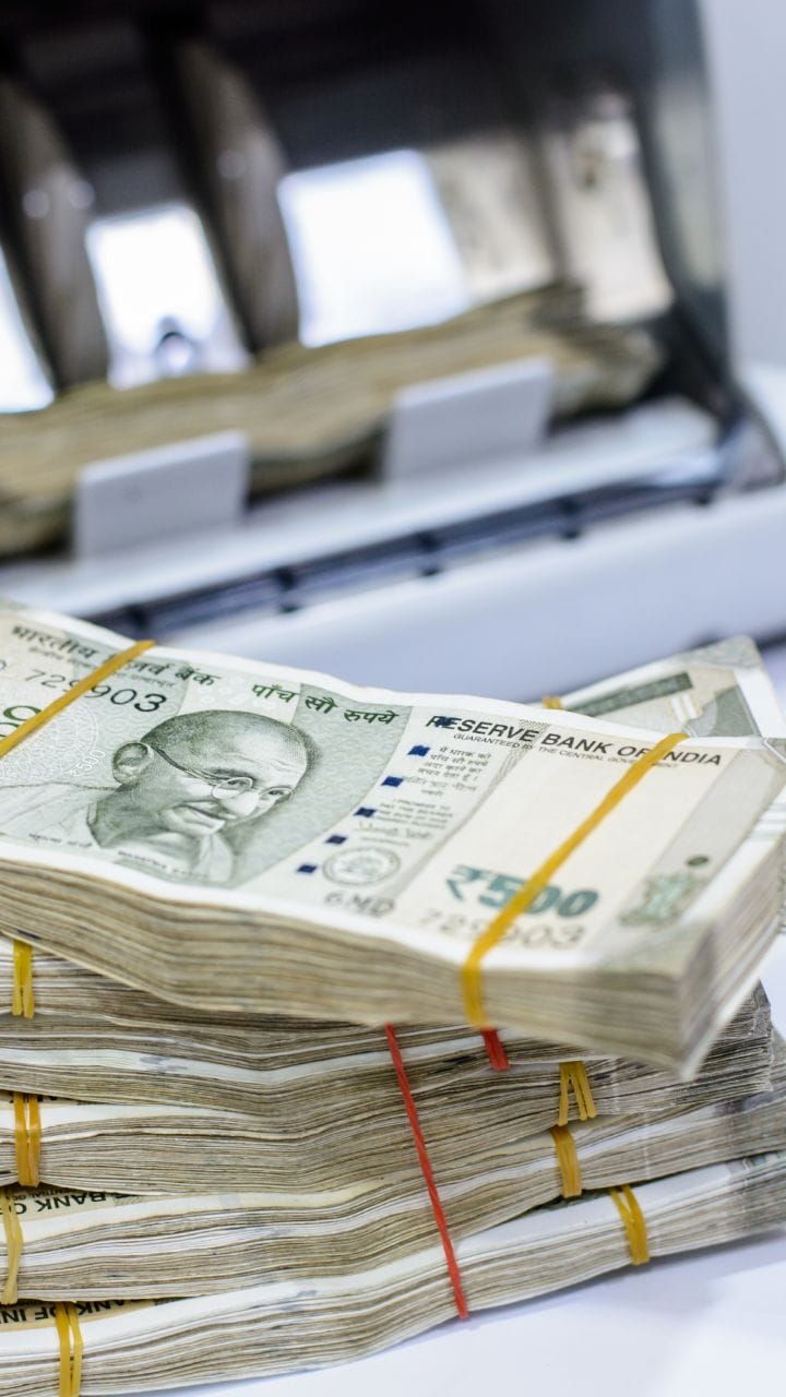 Meerut: Grabbed Rs 31 lakh from a businessman in the name of selling bungalow
