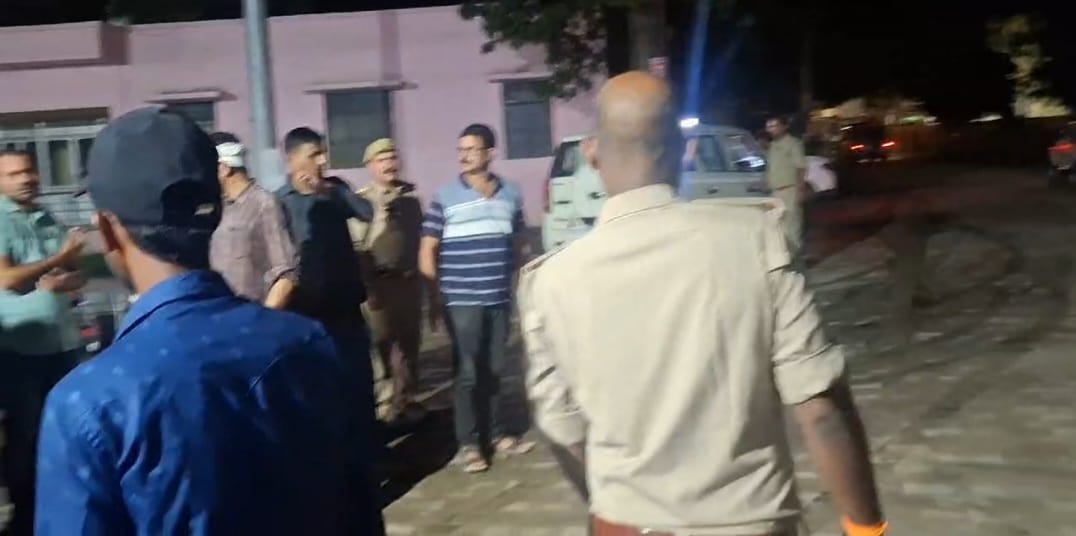 Pratapgarh encounter two accused of gang rape Patti Pratapgarh police