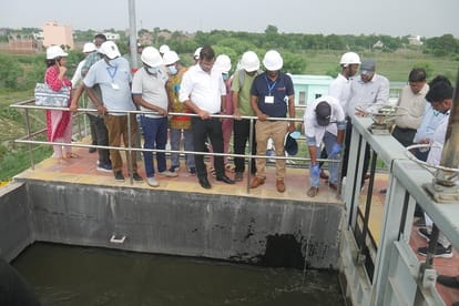 BJP councilor protested cleaning the sewer Bhojpuri leader Khesari reached Markandeya Mahadev