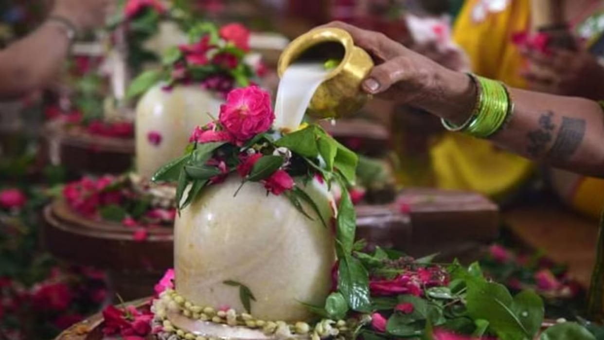 sawan 2024 most auspicious date for rudrabhishek in hindi