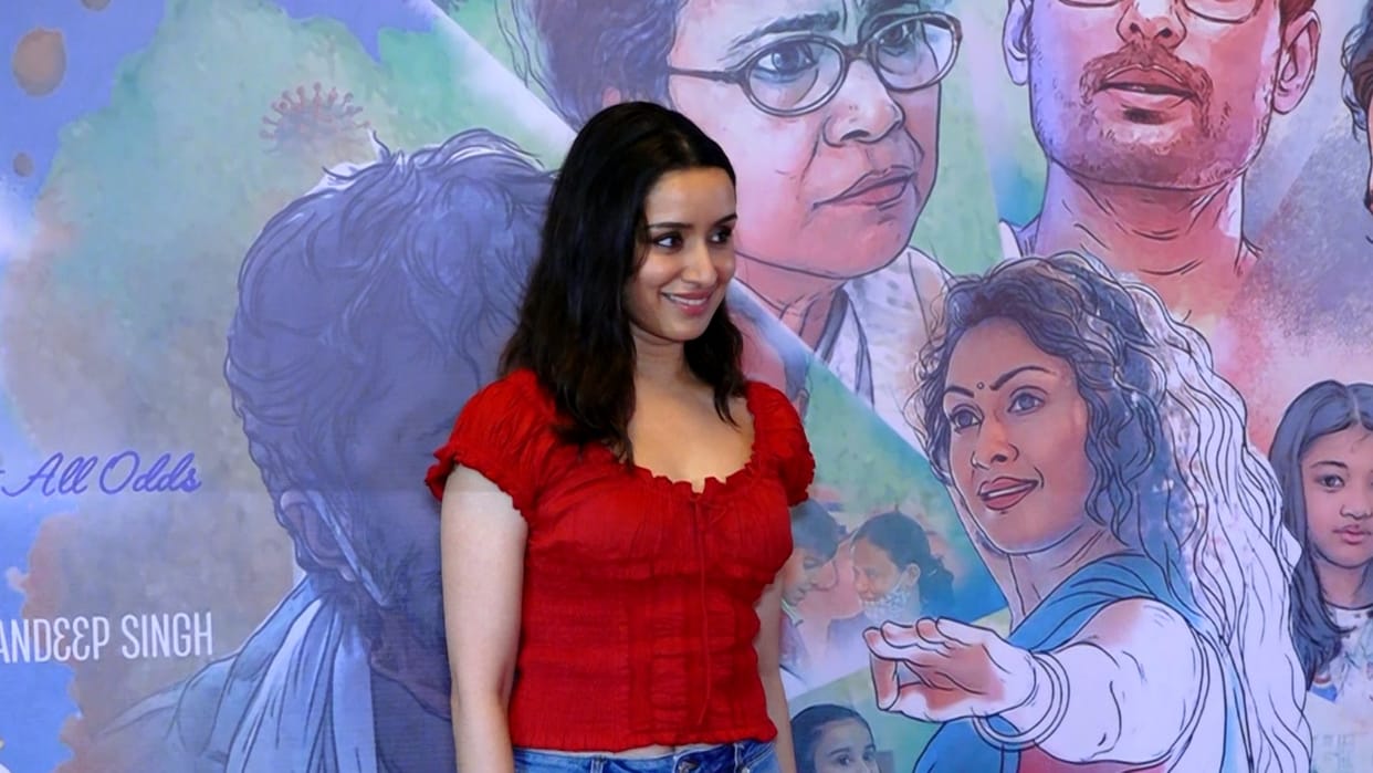 Shraddha Kapoor reached the premiere of Chalti Rahe Zindagi stree 2 actress was seen encouraging her brother