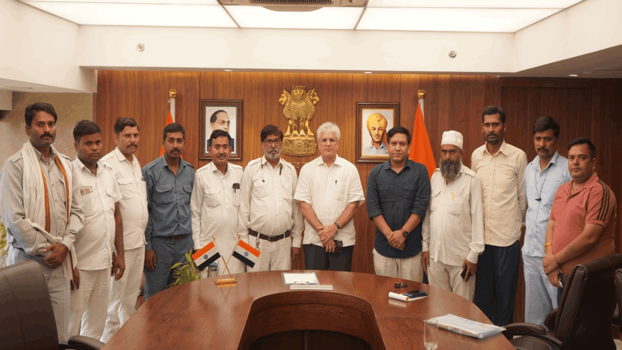 Delhi Auto Organization and auto drivers met Delhi Transport Minister Kailash Gehlot