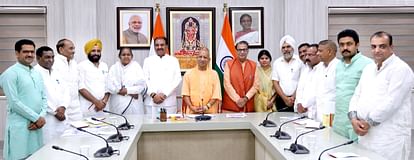 UP: CM Yogi Adityanath meeting with MLAs of Bareli ad Muradabad madal.