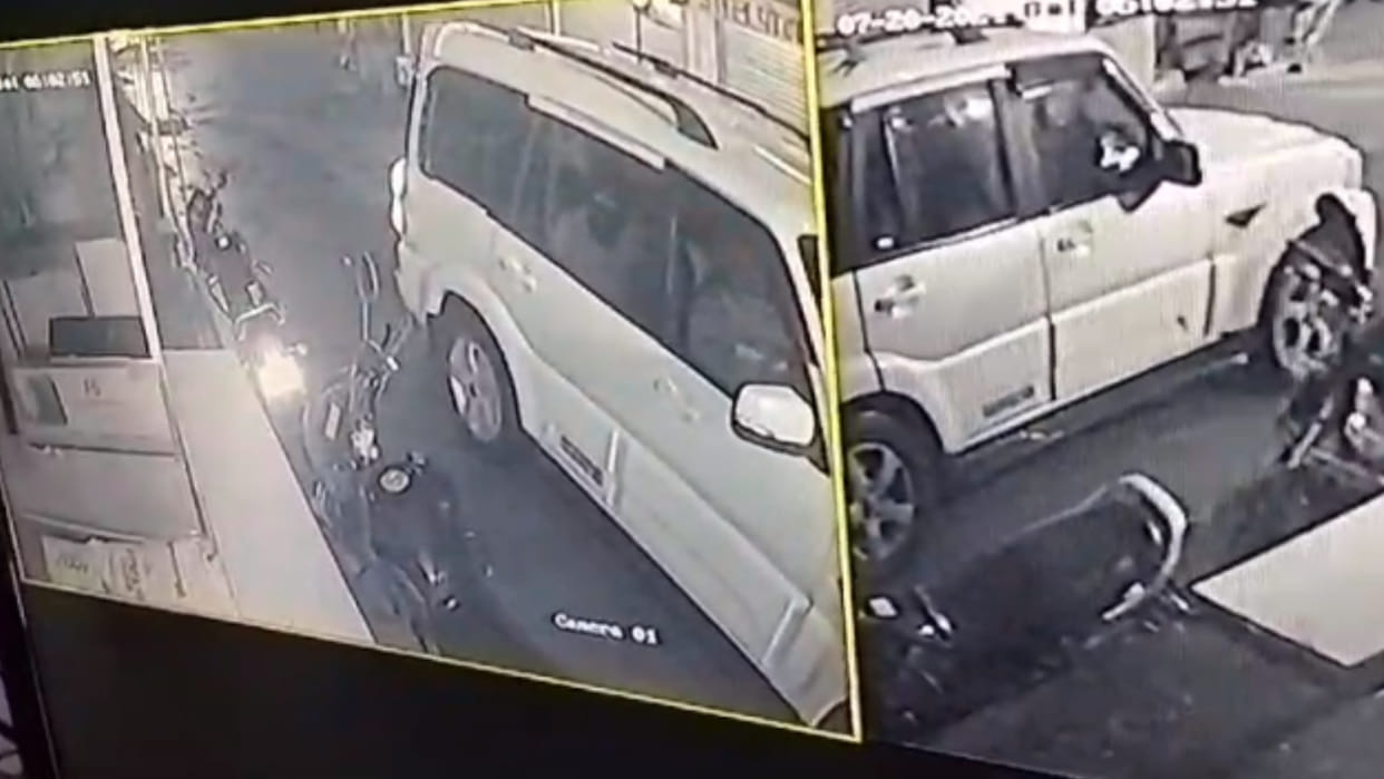 Dhar: Thieves arrived in a brand new luxury car worth Rs 25 lakh to steal spices worth Rs 1.5 lakh