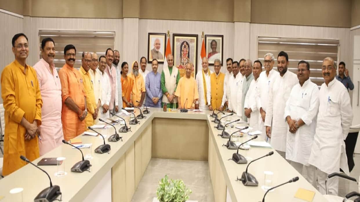 UP News Public representatives should prepare for booth-wise victory CM Yogi says to MLAs of Bareilly division