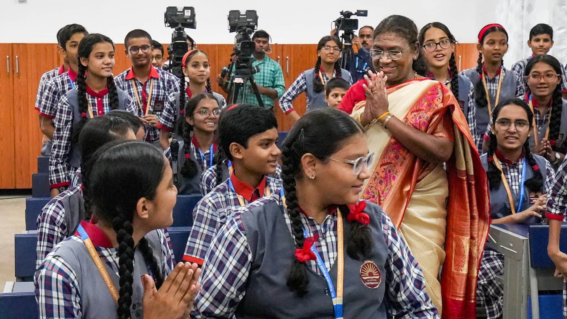 President Murmu becomes teacher for a day; interacts with schoolkids on ways to check global warming