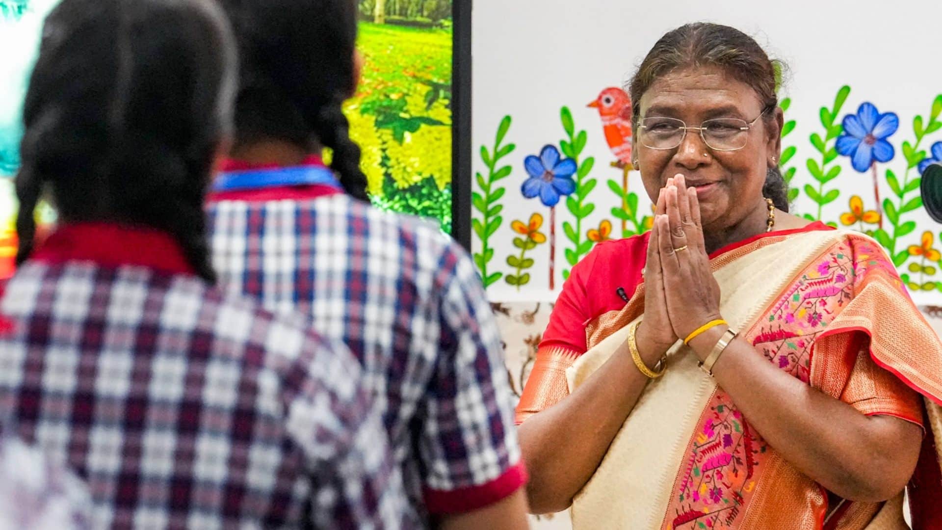 President Murmu becomes teacher for a day; interacts with schoolkids on ways to check global warming