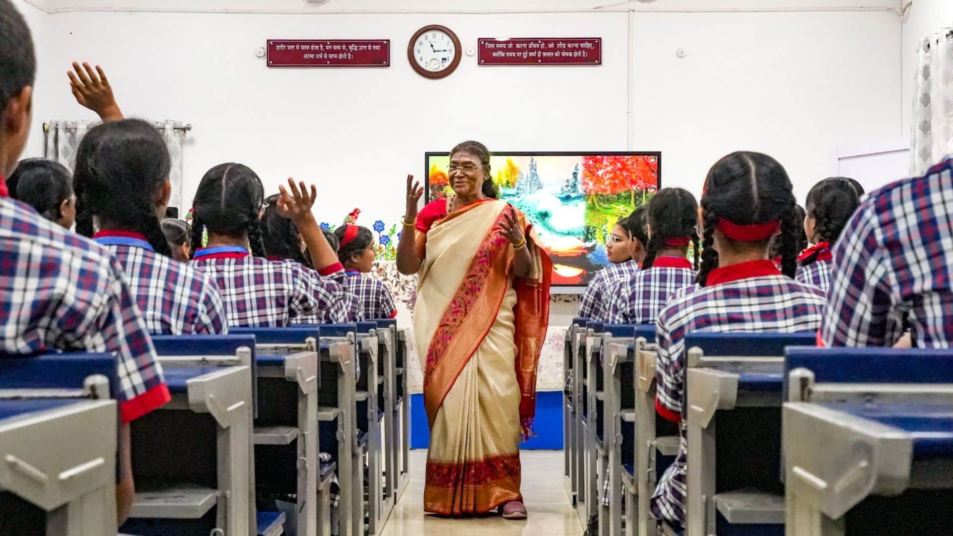 President Murmu becomes teacher for a day; interacts with schoolkids on ways to check global warming