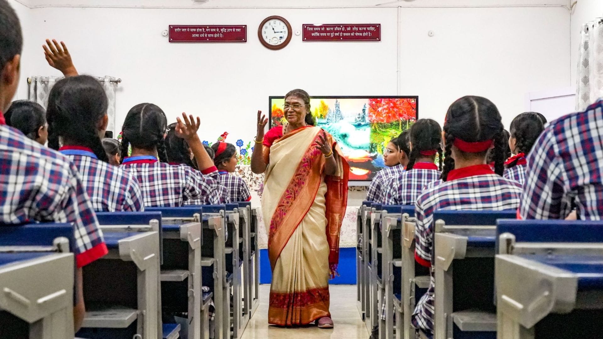 President Murmu becomes teacher for a day; interacts with schoolkids on ways to check global warming