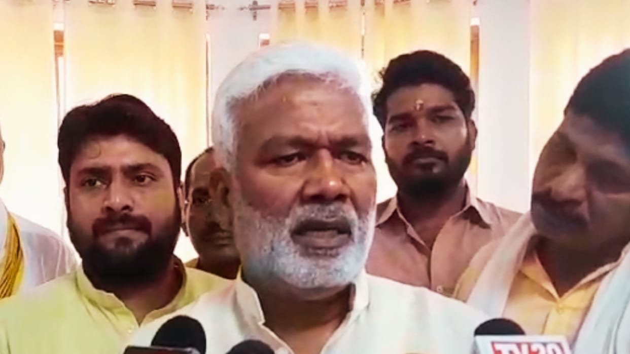 Jalshakti Minister Swatantra Dev Singh called SP party of casteism  nepotism and Muslim appeasement
