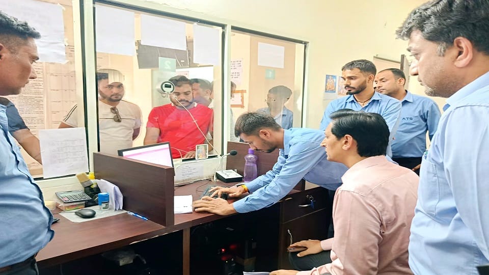 Kumaon Commissioner raids fitness center in haldwani