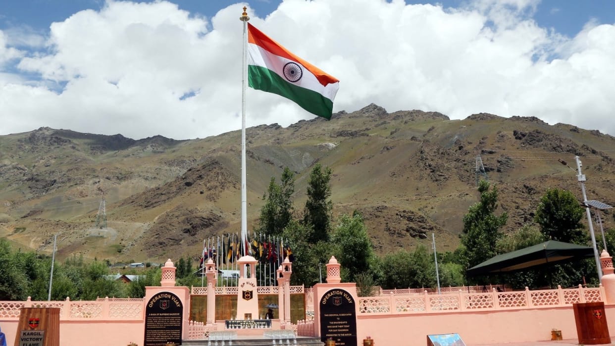 Kargil Vijay Diwas full news story hindi At an altitude of 18 thousand feet 527 soldiers sacrificed