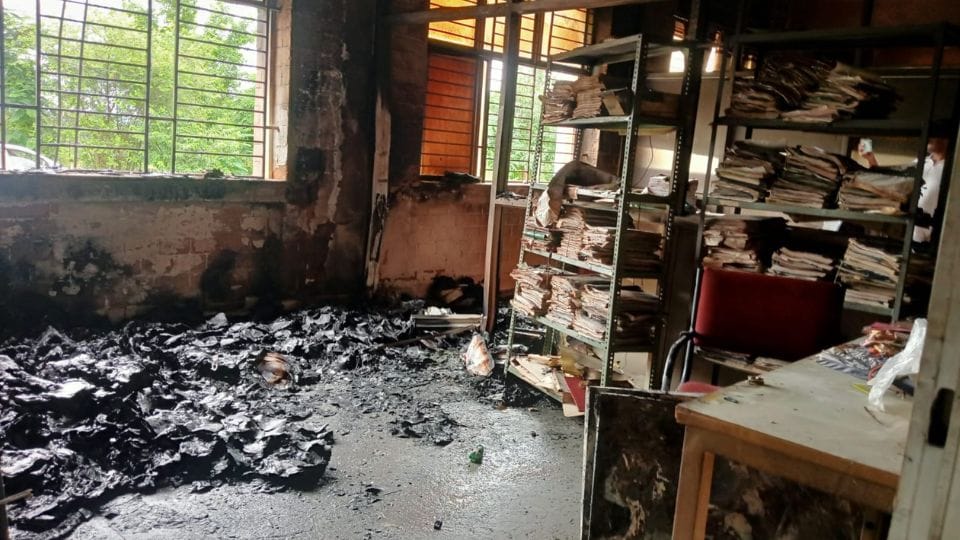Fire broke out under suspicious circumstances in office of Mineral Department in Balrampur Ramnujganj