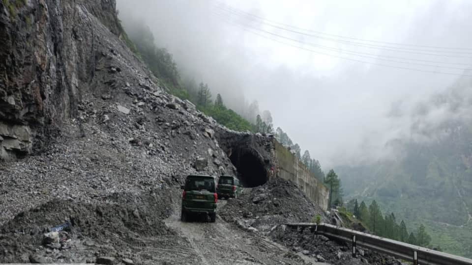 Badrinath Highway Landslide zone active again in Patalganga after five years debris falling on Road