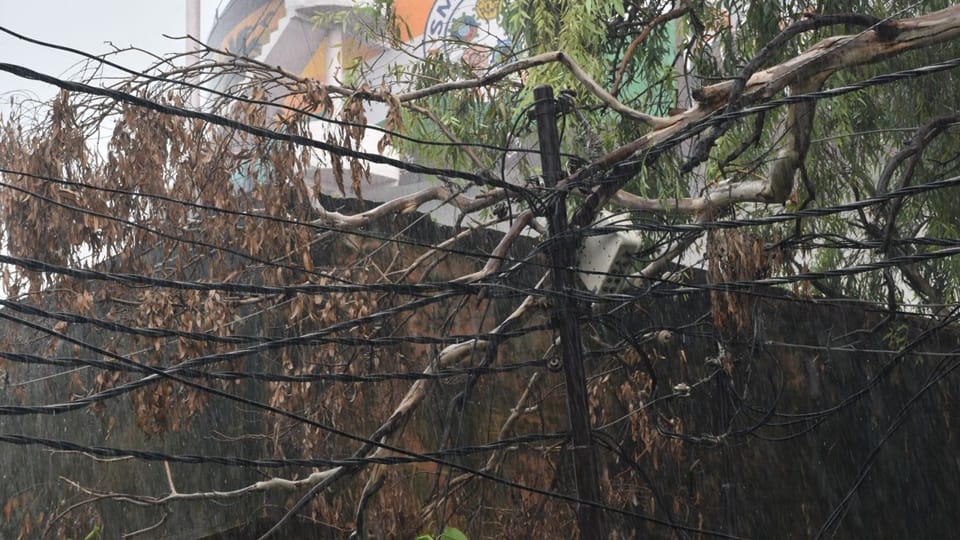 Live photos: Seven hours of rain increased trouble in Moradabad, boat ran in Bholanath Colony