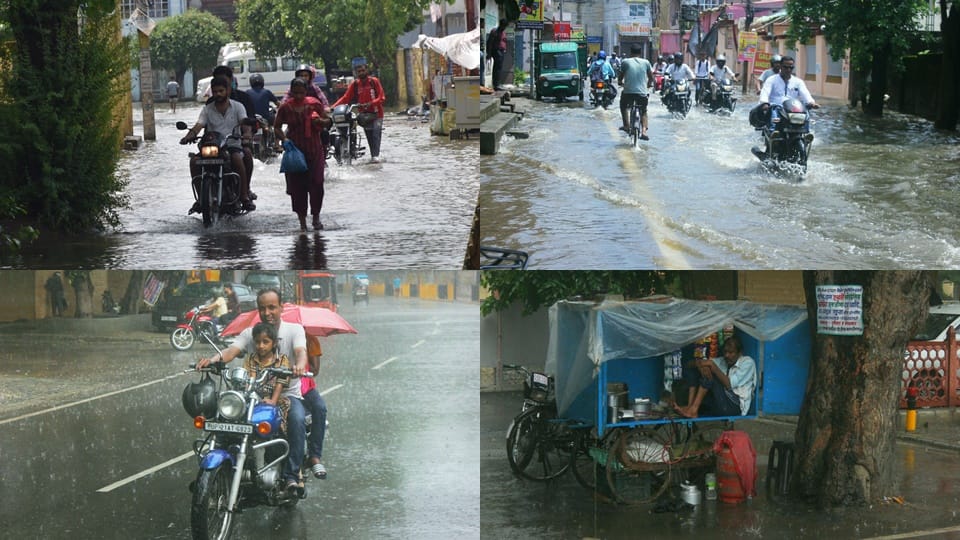 Live photos: Seven hours of rain increased trouble in Moradabad, boat ran in Bholanath Colony