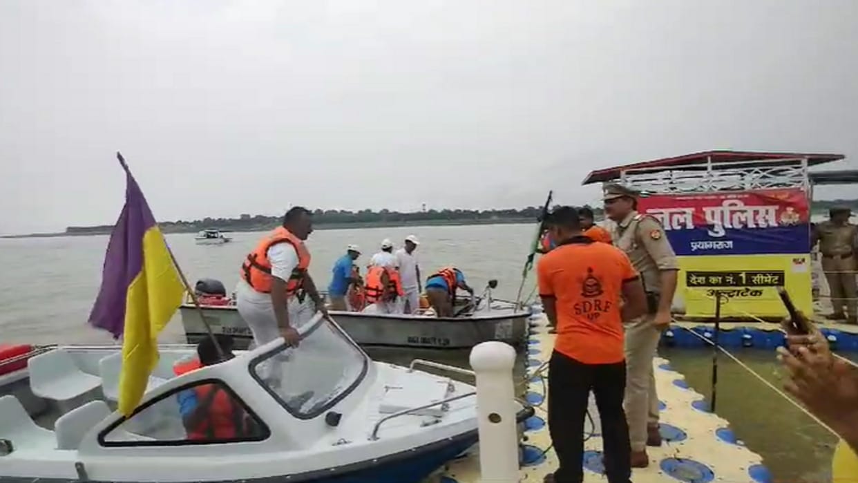 Practiced to save flood affected people by doing mock drill, joint exercise of SDRF, Water Police, PAC