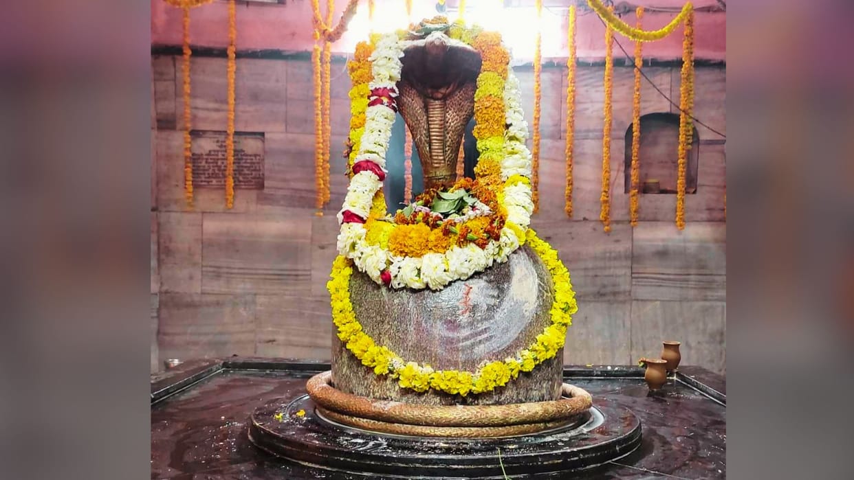 Sawan 2024 special story of famous shiva temple Shool Tankeshwar Mahadev in varanasi