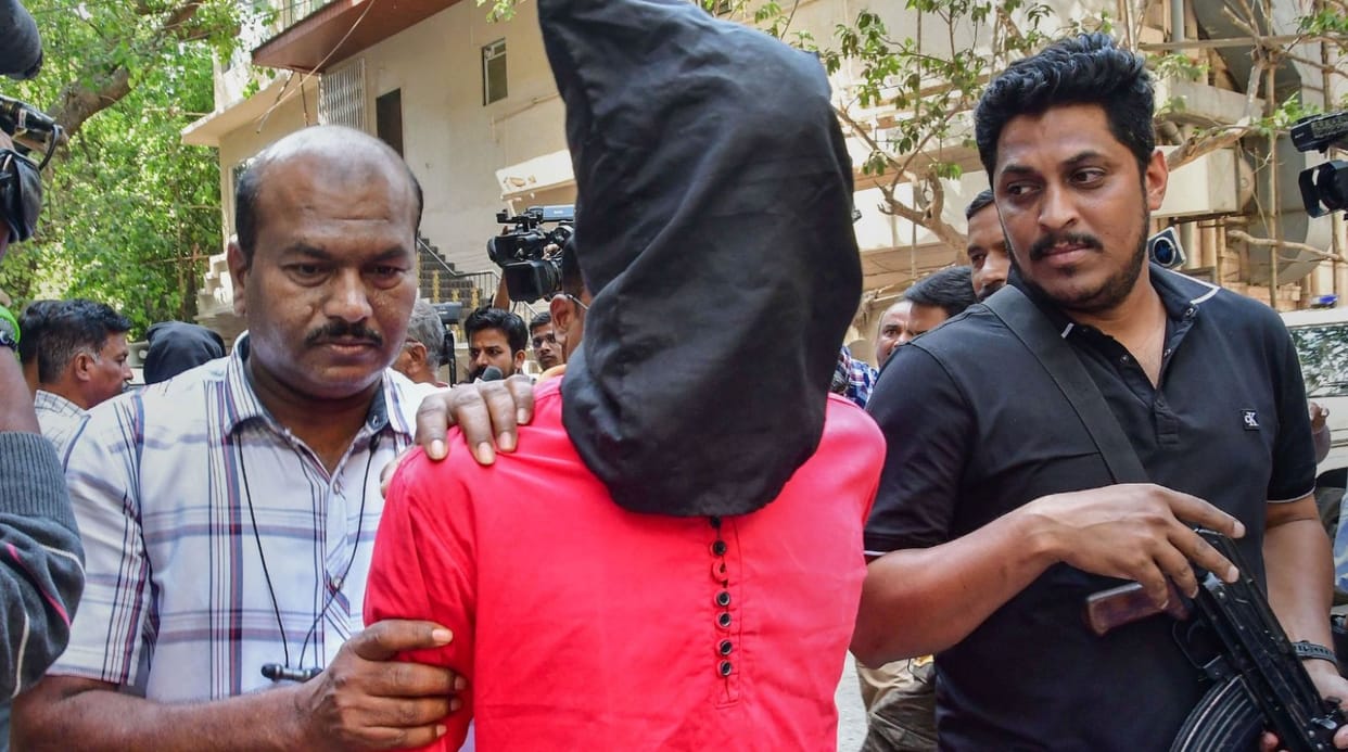 Mumbai Police chargesheet Revealed gangster Lawrence brother says shooter to fire fearlessly Salman Khan scare