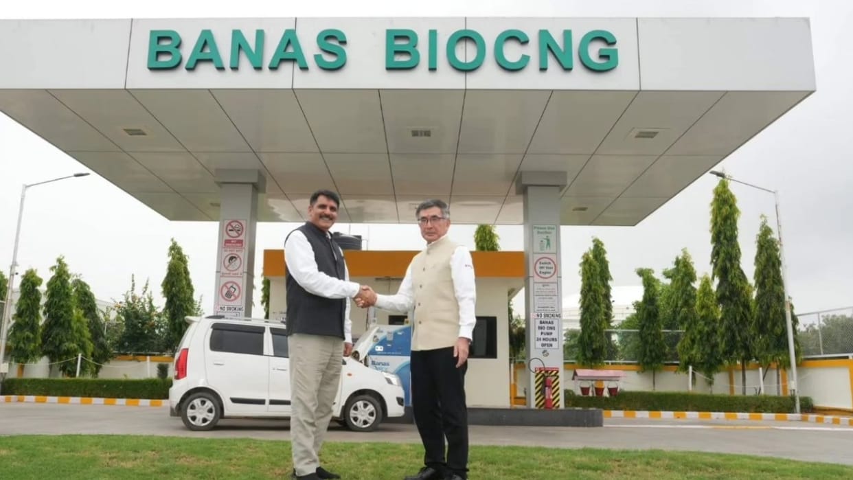 Toshihiro Suzuki, Chairman and CEO of the Japanese Suzuki Motor Corporation, visited Banas Bio CNG Plant