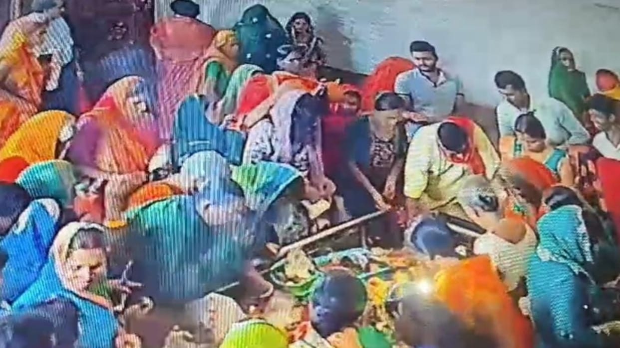 Bihar News: Attempt to snatch chain of woman inspector in Vishhara temple in Saharsa, woman thief arrested