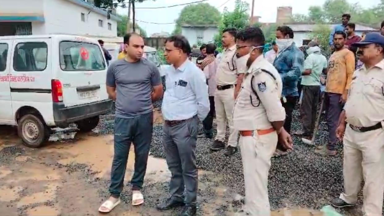 MP: Poisonous gas took lives of four people, it took nine hours to remove all bodies from 35 feet deep well.