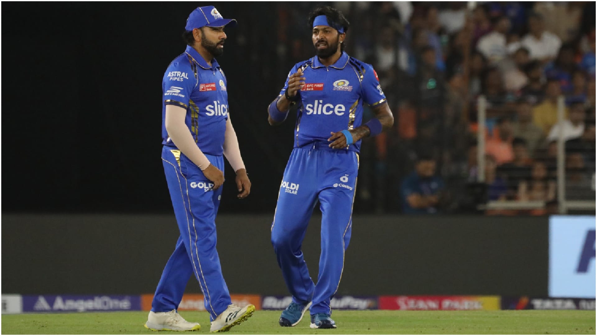 Jasprit Bumrah Statement on Hardik Pandya-Rohit Sharma Captaincy Row, Mumbai Indians IPL 2025 News in Hindi