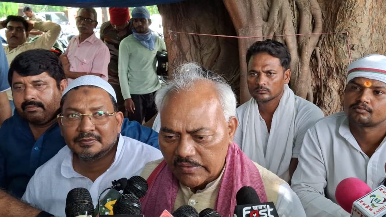 I am pained condition of media raise their voice in sadav said Leader Opposition Lal Bihari Yadav