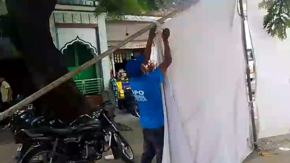 Kanwar Yatra 2024 Curtain on mosques in Haridwar removed by police after Dispute