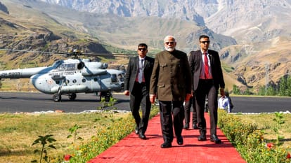 Kargil Vijay Diwas 2024 PM Modi Drass said soldiers crush terrorism also spoke on Agnipath article 370