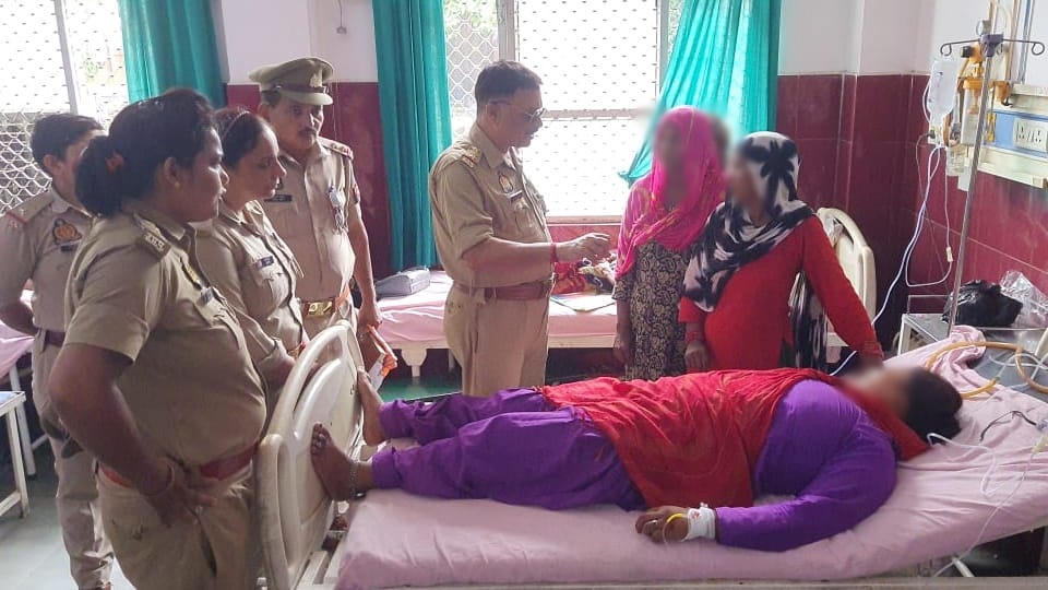 UP News: Police sent husband to jail, woman swallowed poison in front of SP office, condition critical