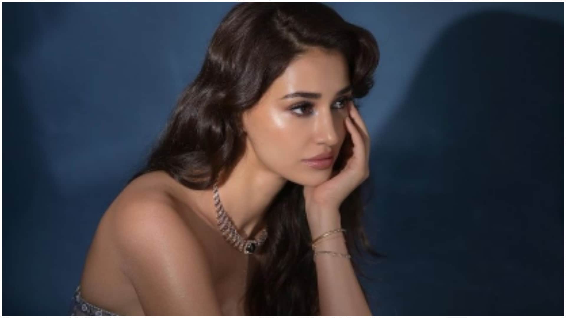 Kriti Sanon Janhvi Kapoor Kareena Kapoor Khan Sharvari Wagh will be seen in two or more films this year