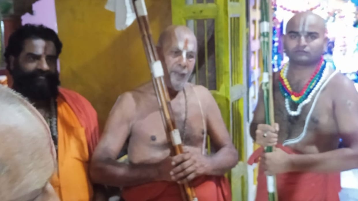 Ramprapannacharya Tridandi Swami got title of Ramanujacharya took sanyaas in varanasi