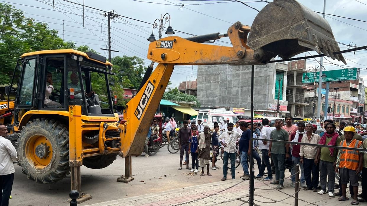 Bulldozer action in Mau Administration demolished illegal encroachment