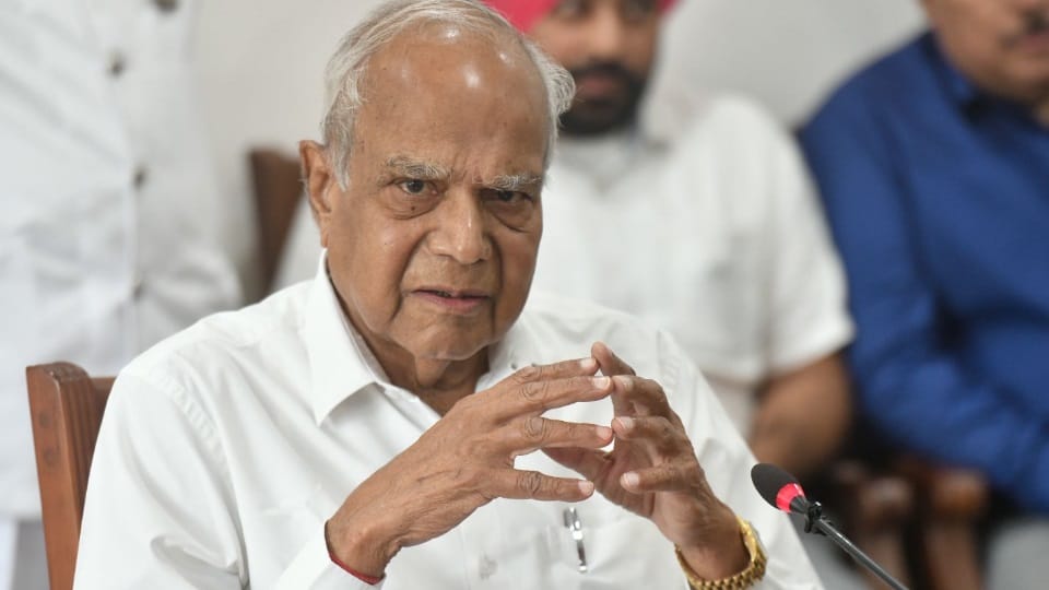 Interview of Punjab Governor Banwarilal Purohit Punjab border will be equipped with anti-drone technology