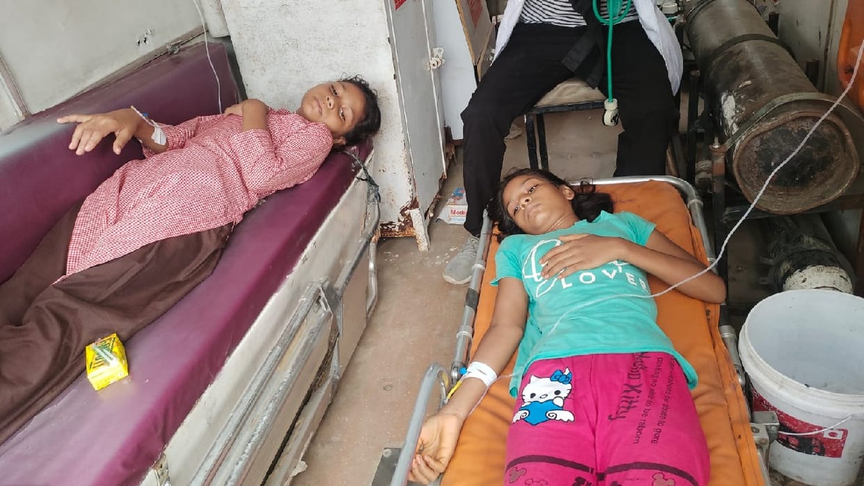 Health of seven girl students deteriorated after receiving TD vaccine on an empty stomach In Bulandshahr