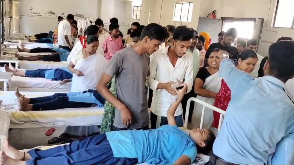 Bihar News: More than 40 students ill after taking iron tablets in bihar government school west champaran